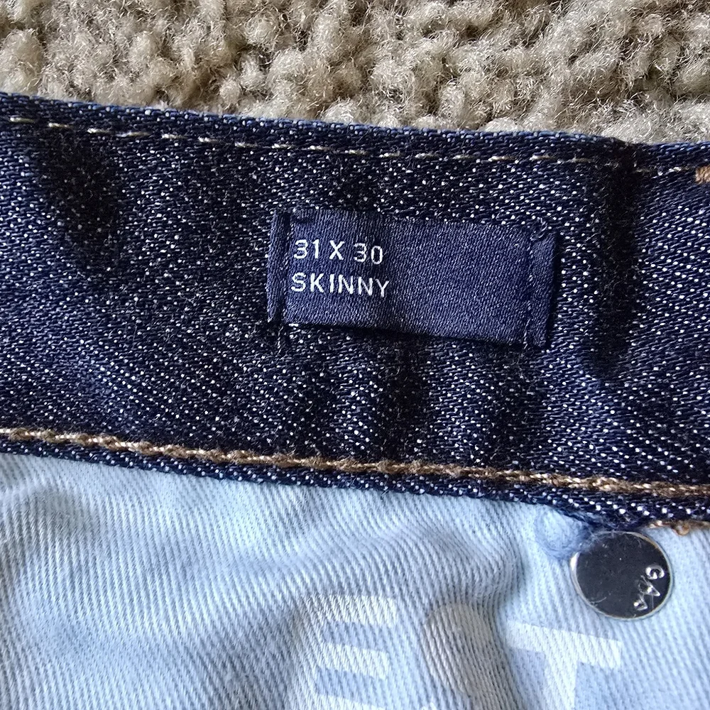 GAP Men's Skinny Jeans - 31x30 - (Measures 31x29) - Picture 3 of 10